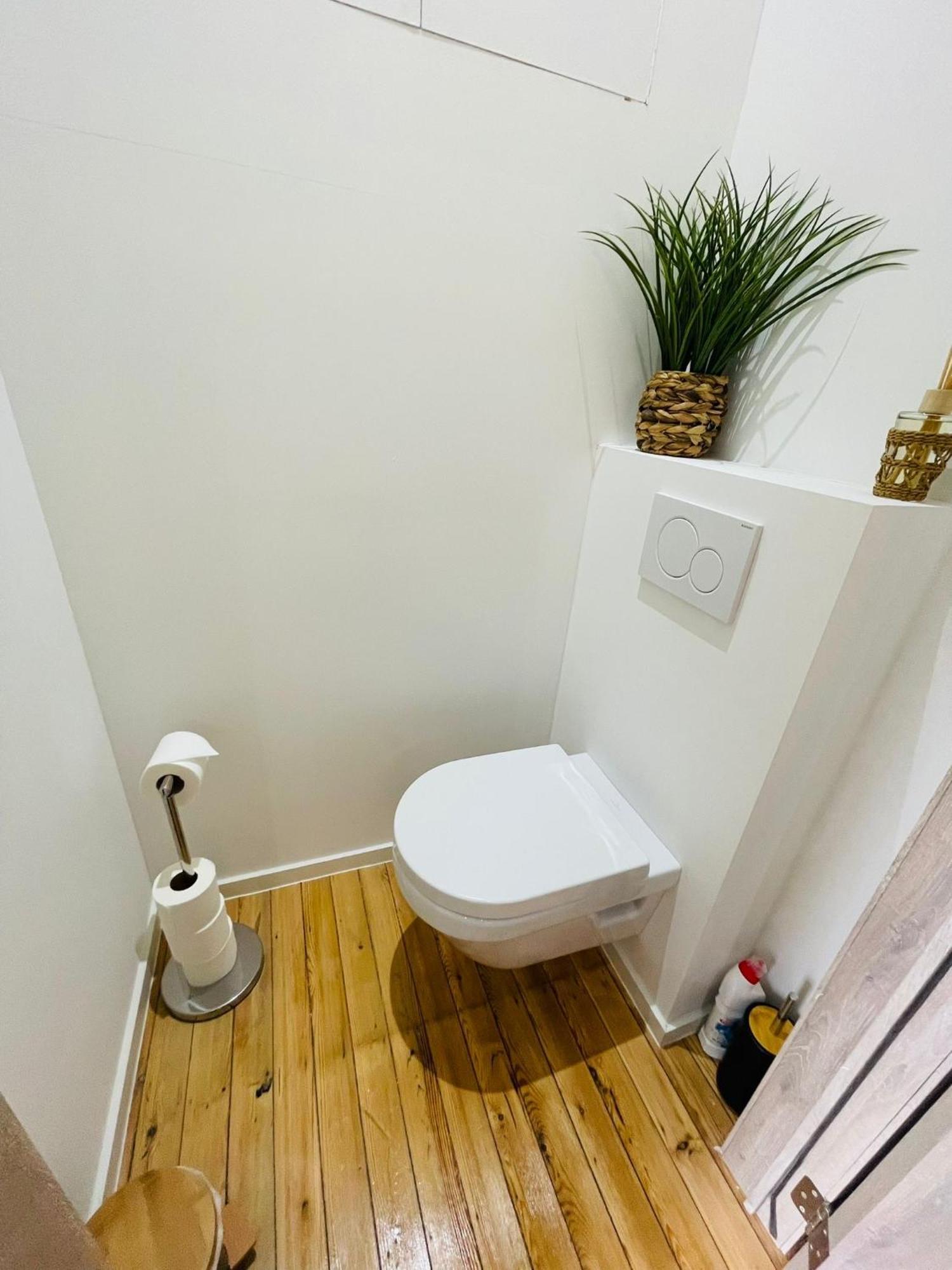 Appartement Exotique Avec Bain Balneo Lüttich Exterior foto