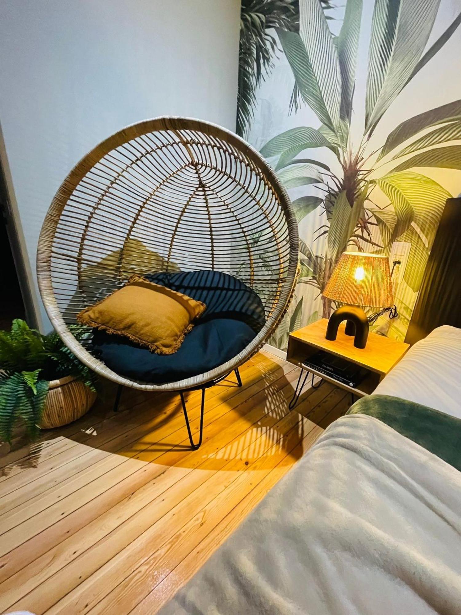 Appartement Exotique Avec Bain Balneo Lüttich Exterior foto